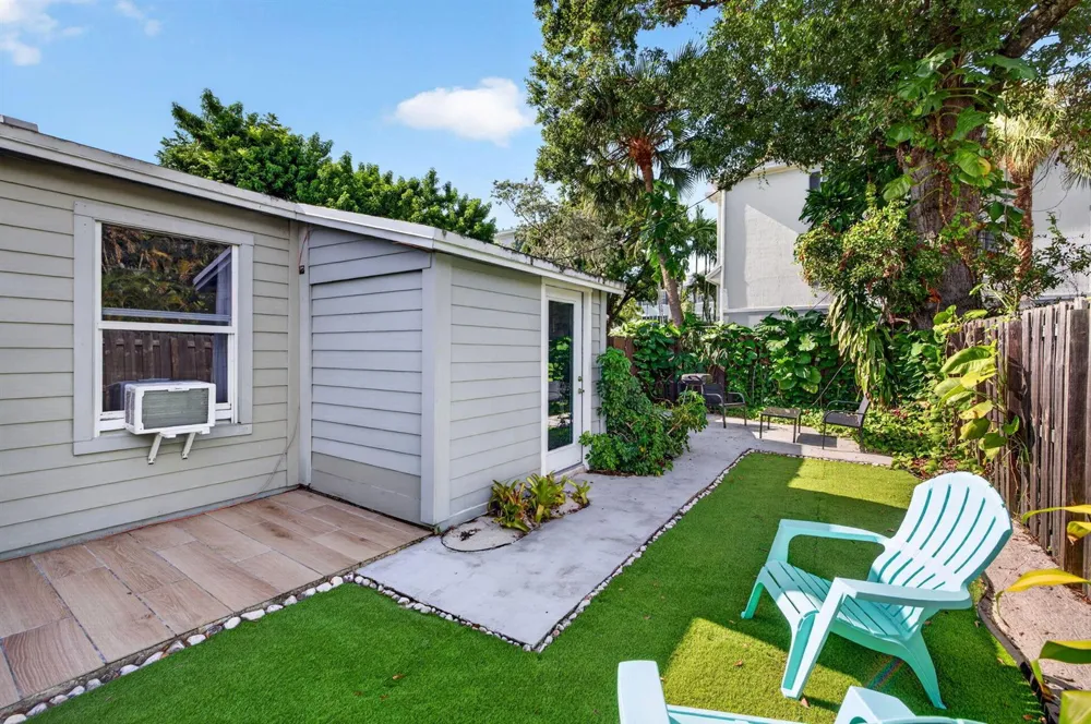 2702 NE 9TH AVENUE #1/2 Wilton Manors, FL 33334
