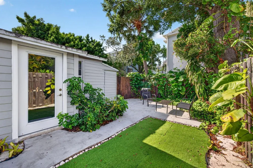 2702 NE 9TH AVENUE #1/2 Wilton Manors, FL 33334