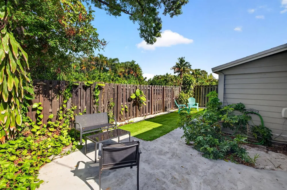 2702 NE 9TH AVENUE #1/2 Wilton Manors, FL 33334