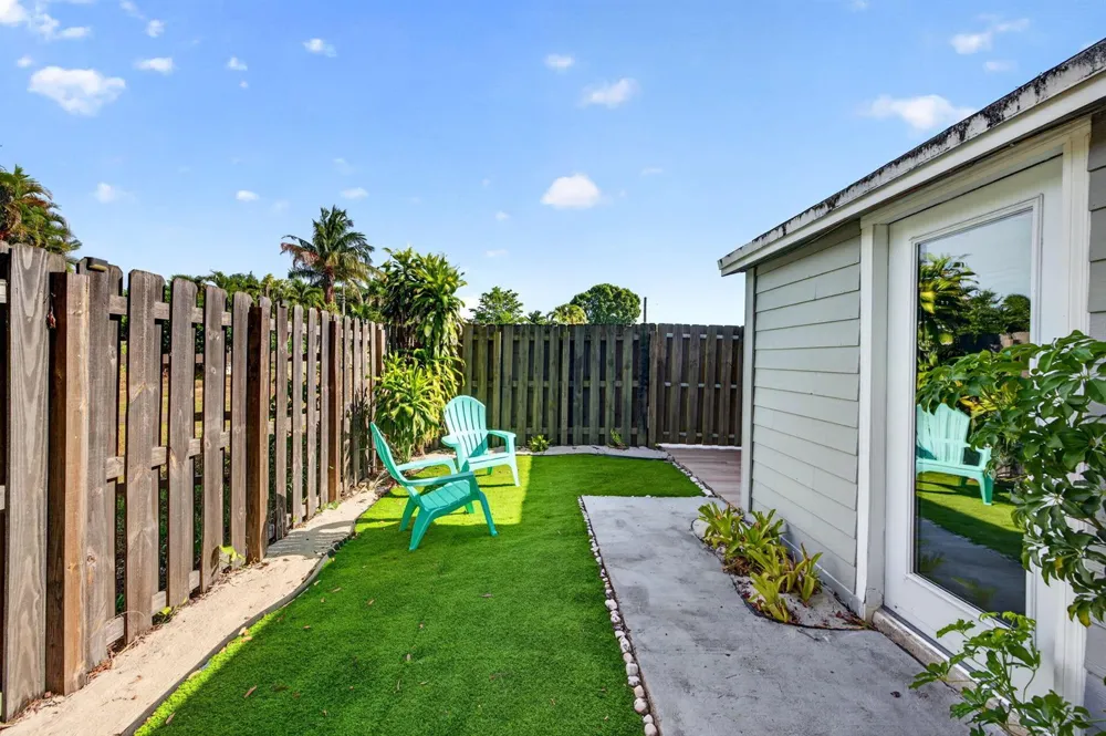 2702 NE 9TH AVENUE #1/2 Wilton Manors, FL 33334