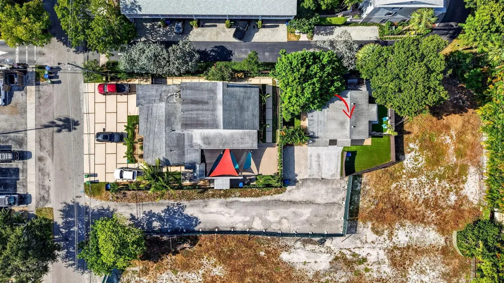 2702 NE 9TH AVENUE #1/2 Wilton Manors, FL 33334