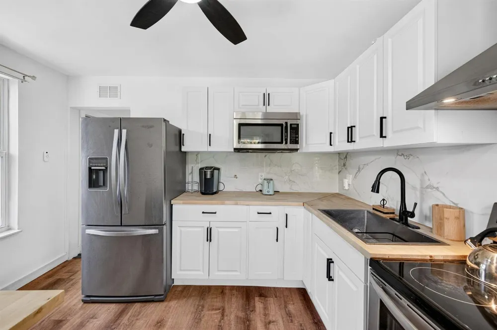 2702 NE 9TH AVENUE #1/2 Wilton Manors, FL 33334