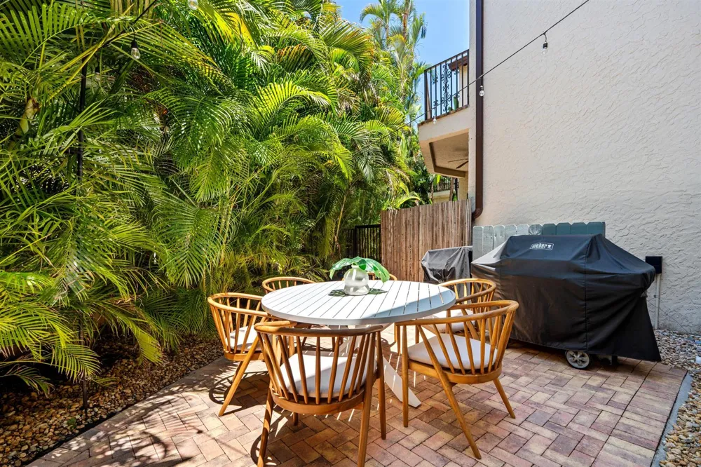 1027 Coralina Lane Delray Beach, FL 33483