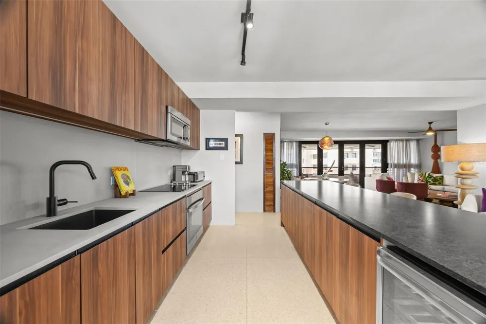 20 DELCASSE STREET #603 San Juan, PR 00907