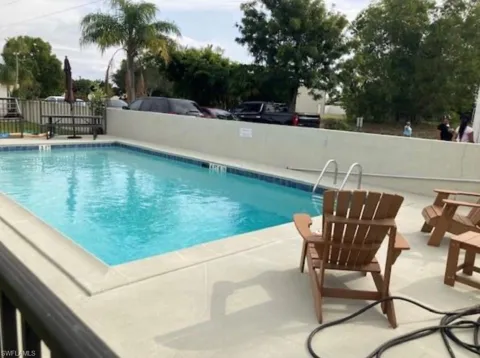 919 SE 8 TERRACE #5