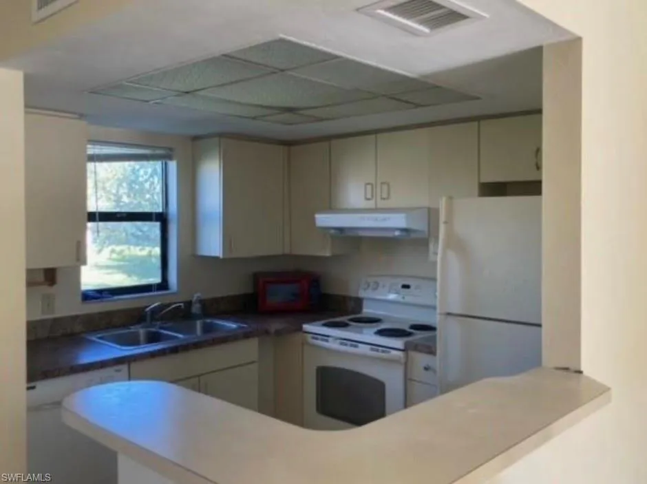 919 SE 8 TERRACE #5 Cape Coral, FL 33990