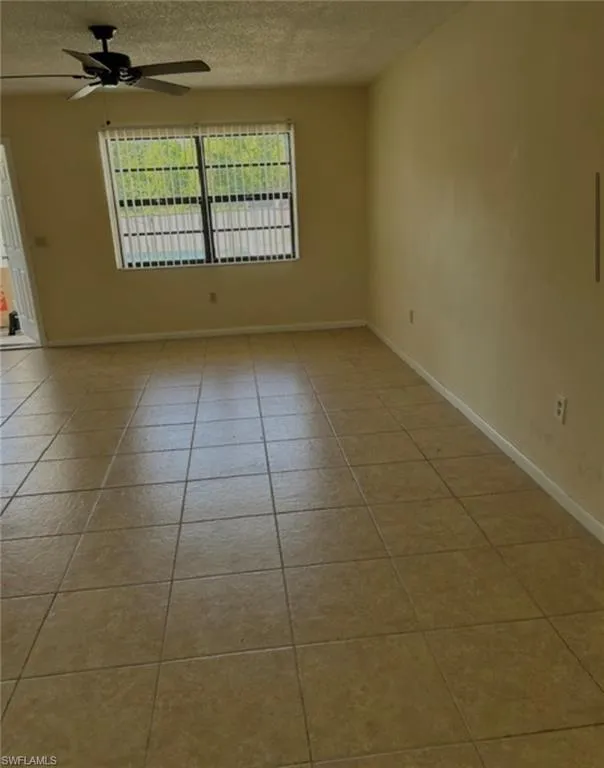 919 SE 8 TERRACE #5 Cape Coral, FL 33990