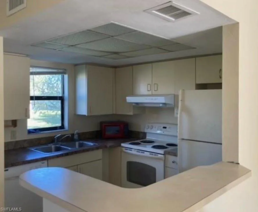 919 SE 8 TERRACE #5 Cape Coral, FL 33990