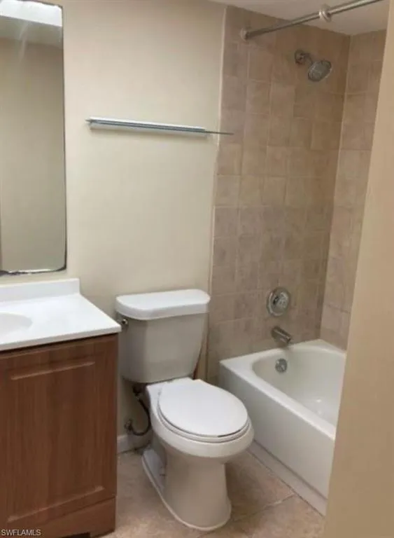 919 SE 8 TERRACE #5 Cape Coral, FL 33990