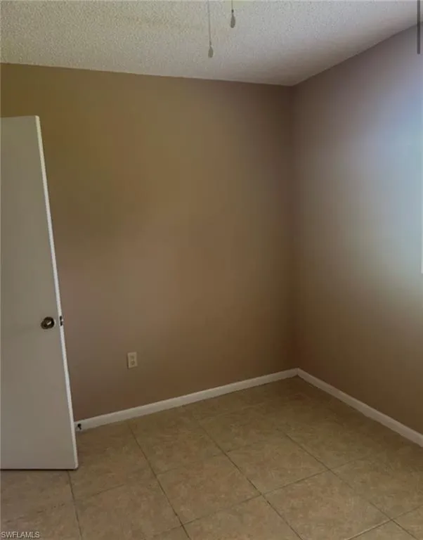 919 SE 8 TERRACE #5 Cape Coral, FL 33990