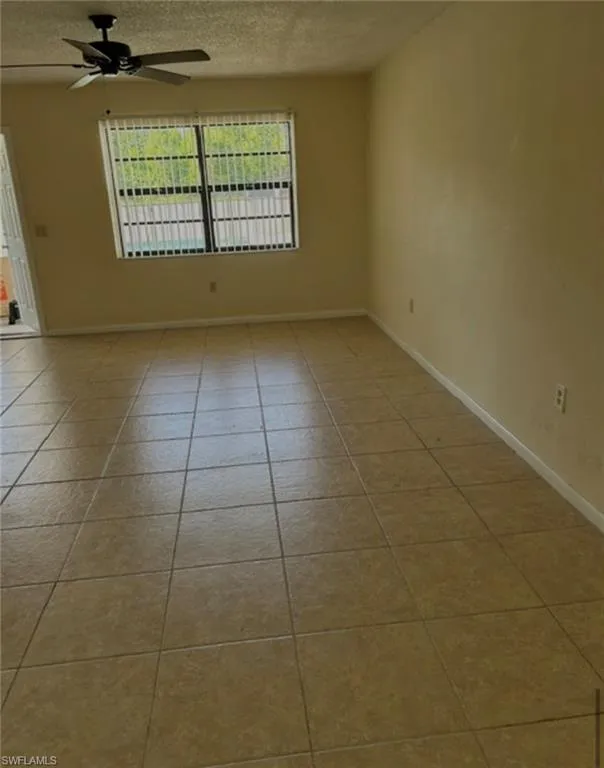 919 SE 8 TERRACE #5 Cape Coral, FL 33990