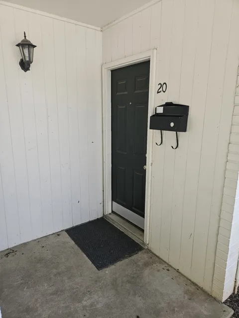 802 E Main St #20