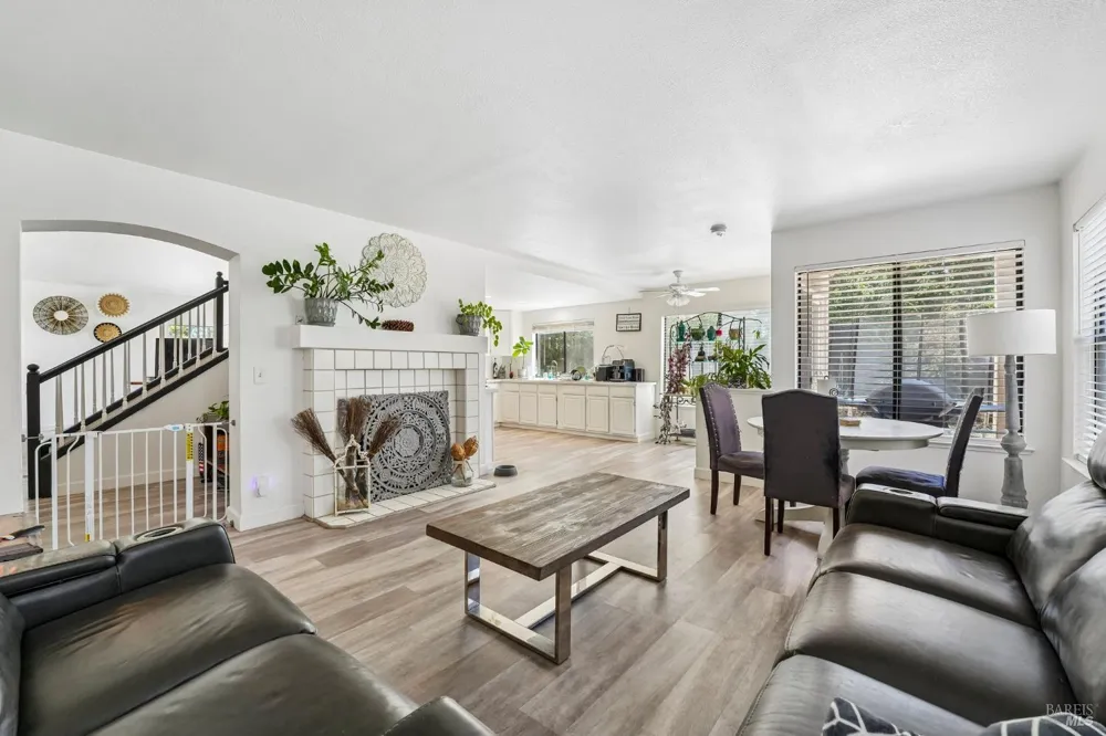 149 Cottontail Way Windsor, CA 95492