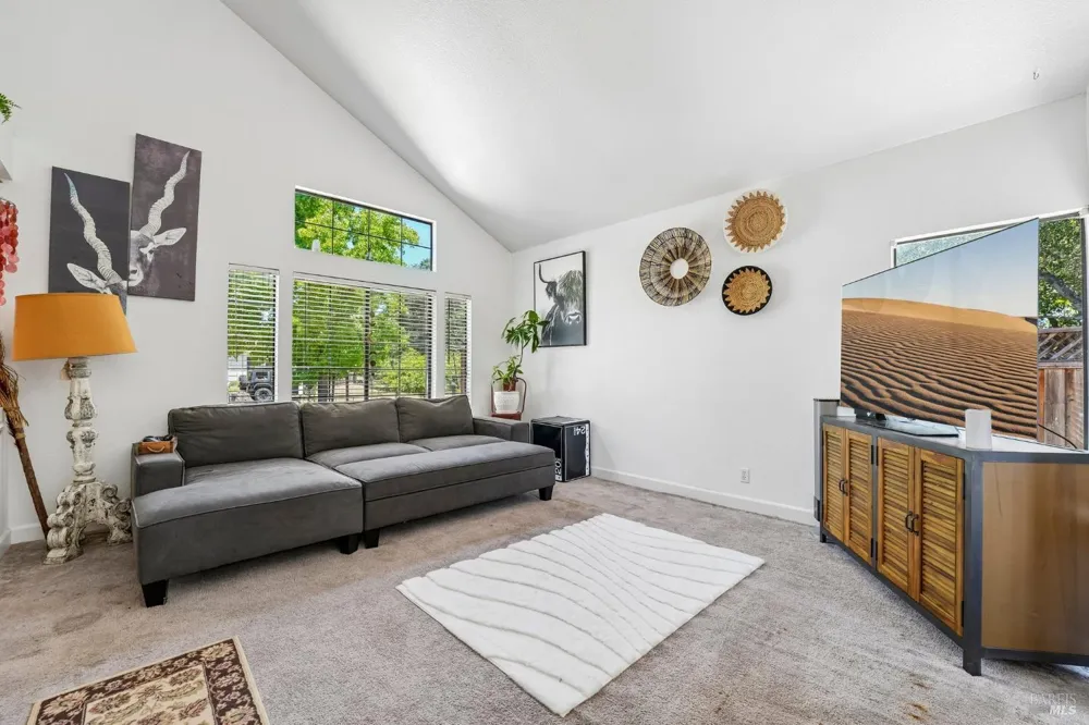 149 Cottontail Way Windsor, CA 95492
