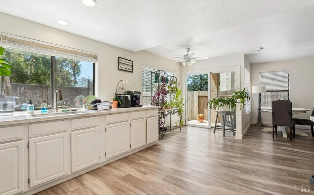 149 Cottontail Way Windsor, CA 95492