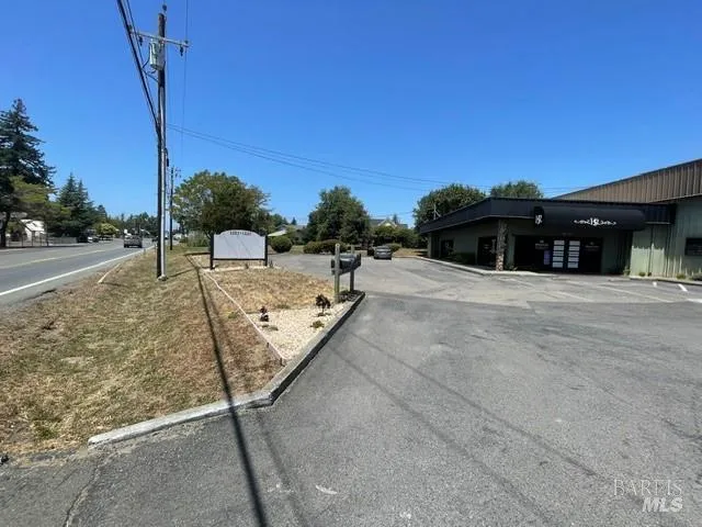 1225 Hwy 116 S Sebastopol, CA 95472