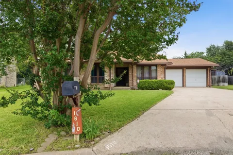 1610 Karen Cove