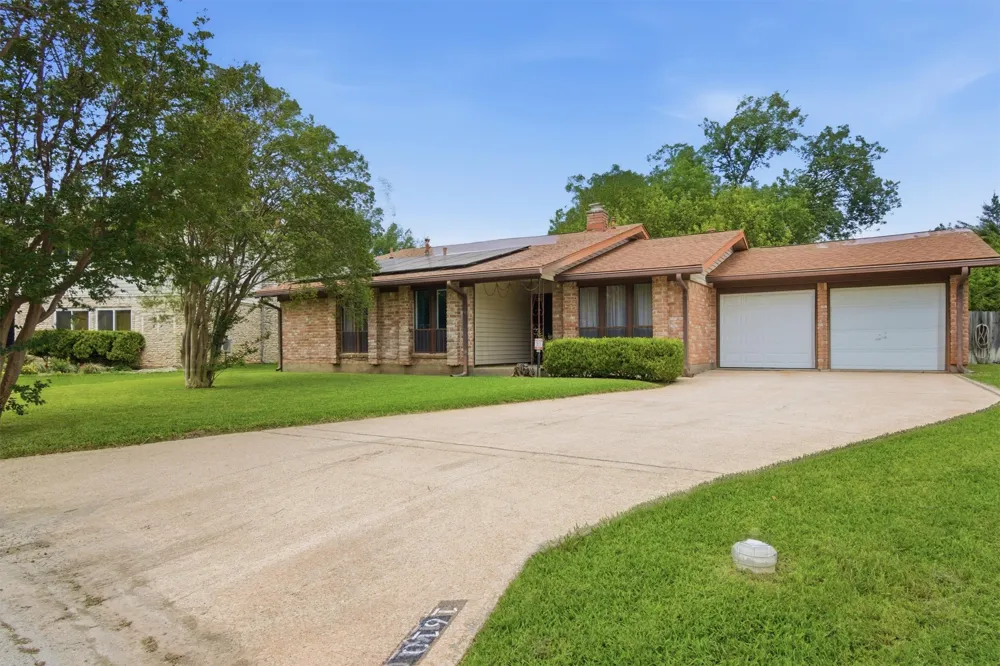 1610 Karen Cove Round Rock, TX 78664