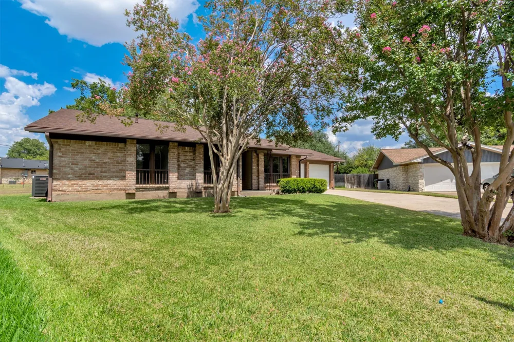 1610 Karen Cove Round Rock, TX 78664