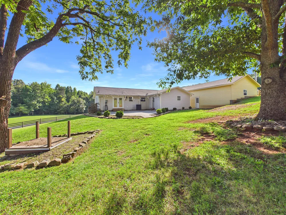 405 County Road 439 Athens, TN 37303