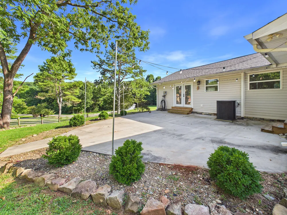 405 County Road 439 Athens, TN 37303