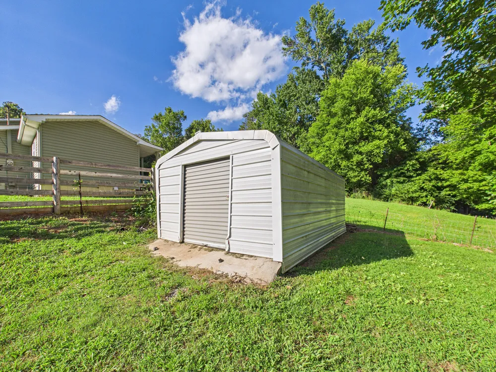 405 County Road 439 Athens, TN 37303