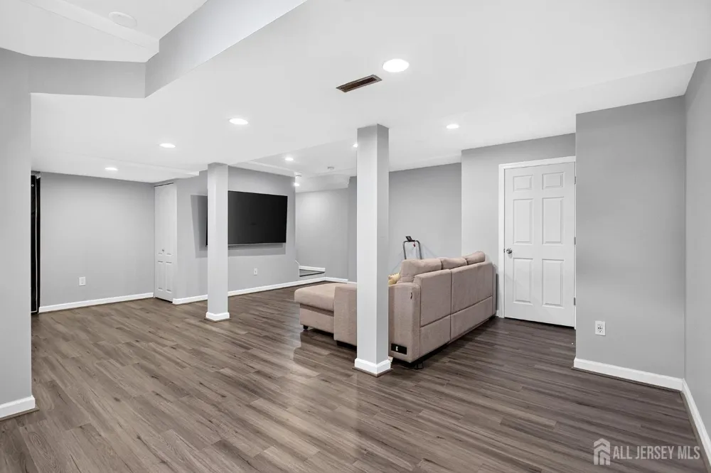 296 Remsen Avenue Avenel, NJ 07001