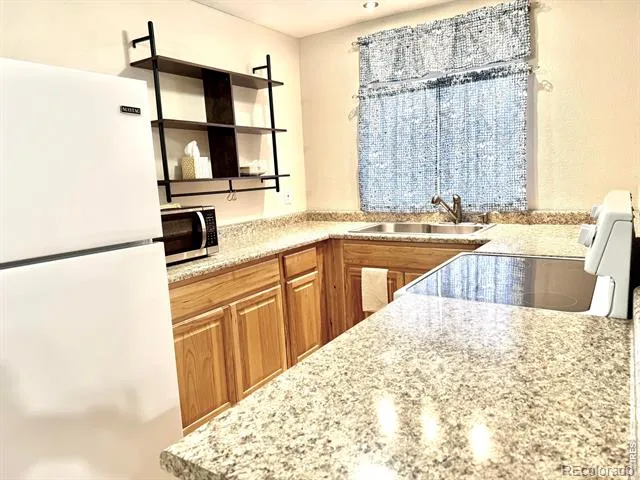 210 S Bowman Avenue Holyoke, CO 80734
