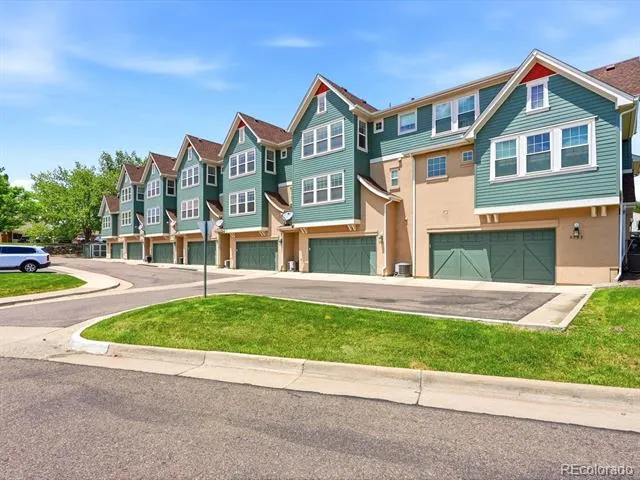 9773 W Hinsdale Lane Littleton, CO 80128