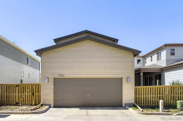 9753 Dunning Circle Highlands Ranch, CO 80126