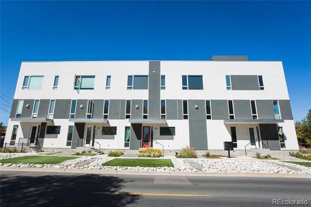 3207 W 17th Avenue Denver, CO 80204