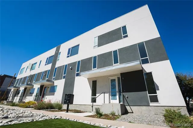 3207 W 17th Avenue Denver, CO 80204