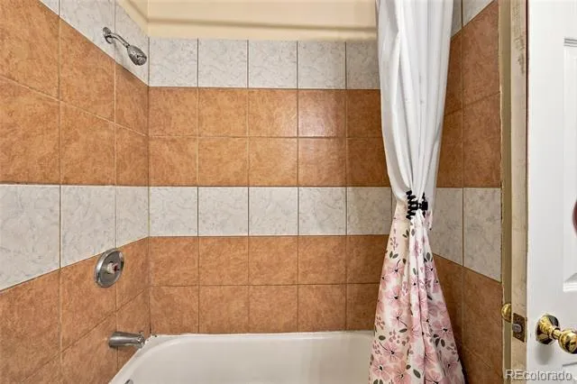 17645 E Loyola Drive #A Aurora, CO 80013