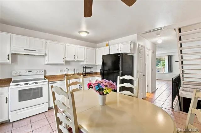17645 E Loyola Drive #A Aurora, CO 80013