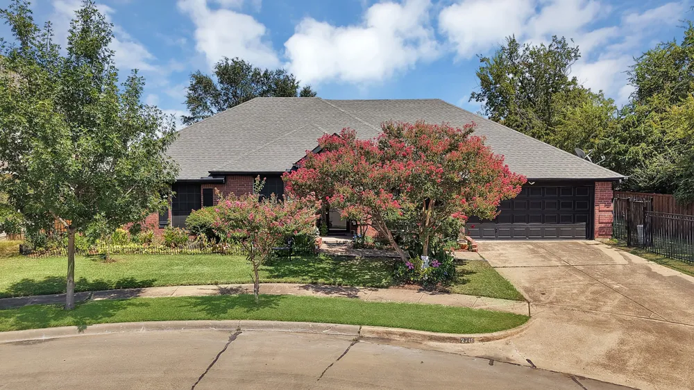2716 Rochelle Point Irving, TX 75062