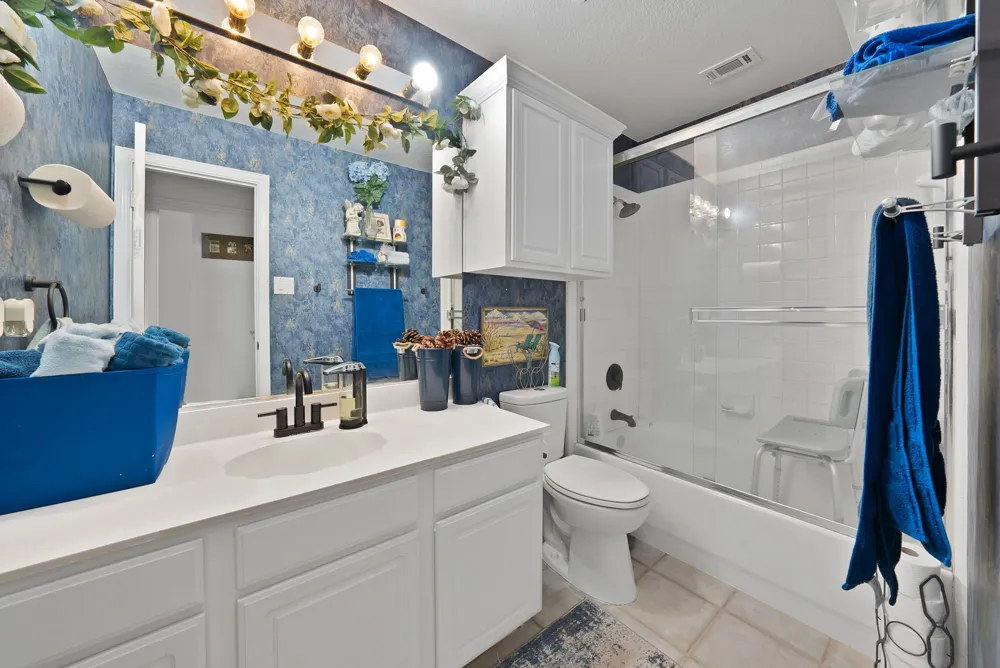 2716 Rochelle Point Irving, TX 75062