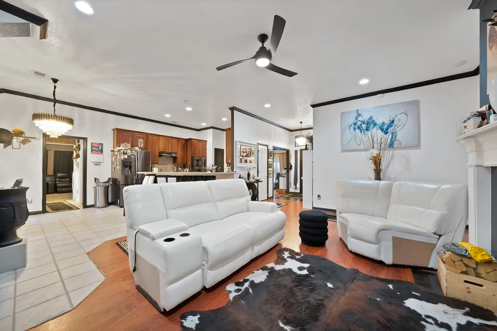 2716 Rochelle Point Irving, TX 75062