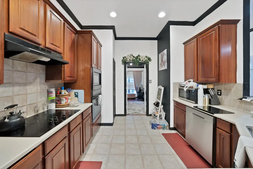 2716 Rochelle Point Irving, TX 75062