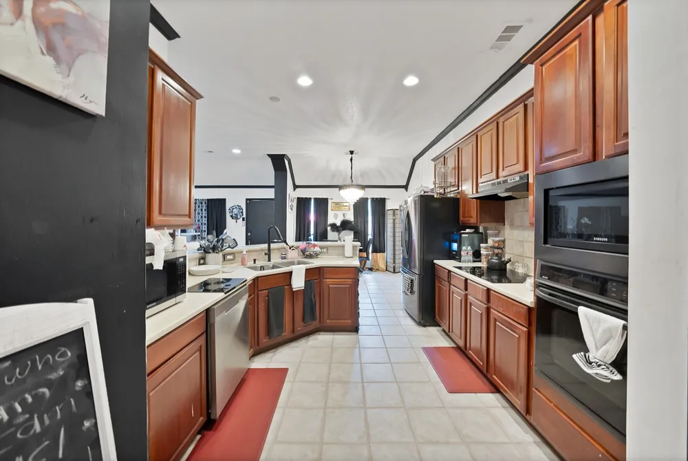 2716 Rochelle Point Irving, TX 75062