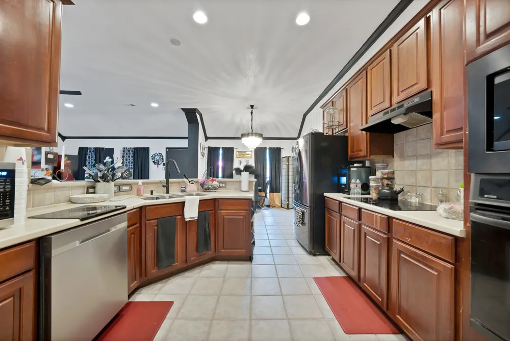 2716 Rochelle Point Irving, TX 75062