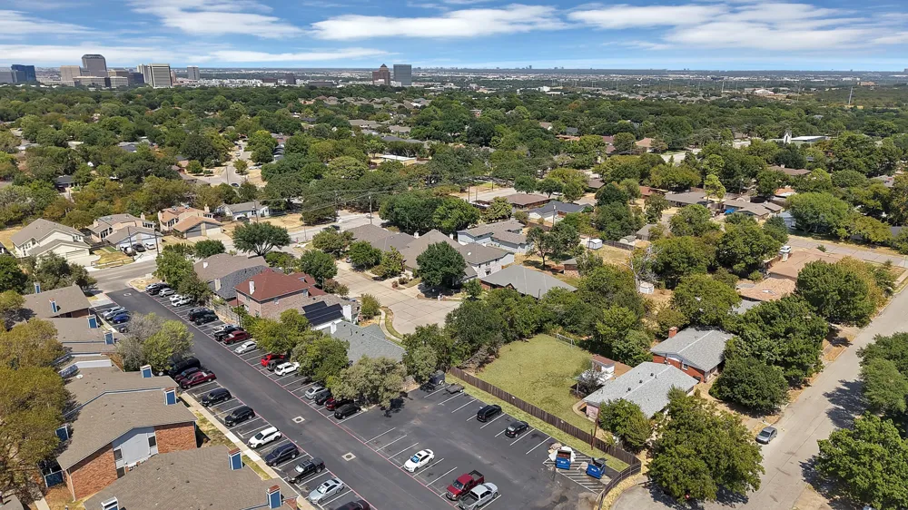 2716 Rochelle Point Irving, TX 75062