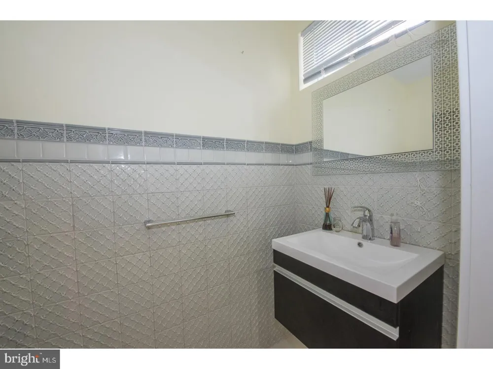 4922 PINE STREET Philadelphia, PA 19143