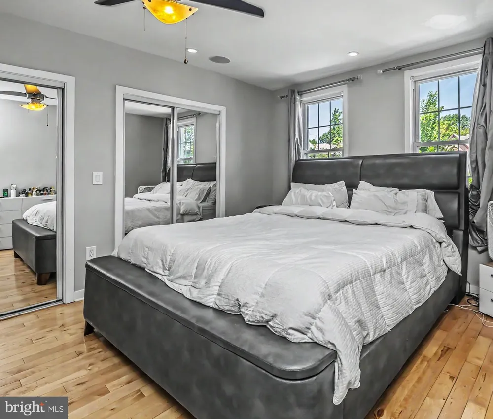 4922 PINE STREET Philadelphia, PA 19143