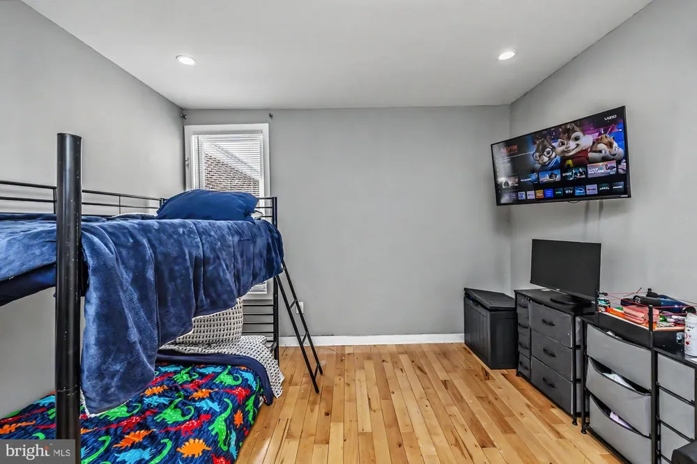 4922 PINE STREET Philadelphia, PA 19143