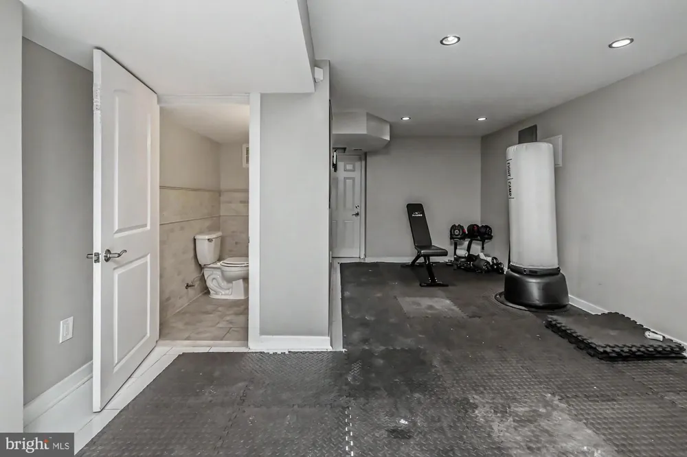 4922 PINE STREET Philadelphia, PA 19143