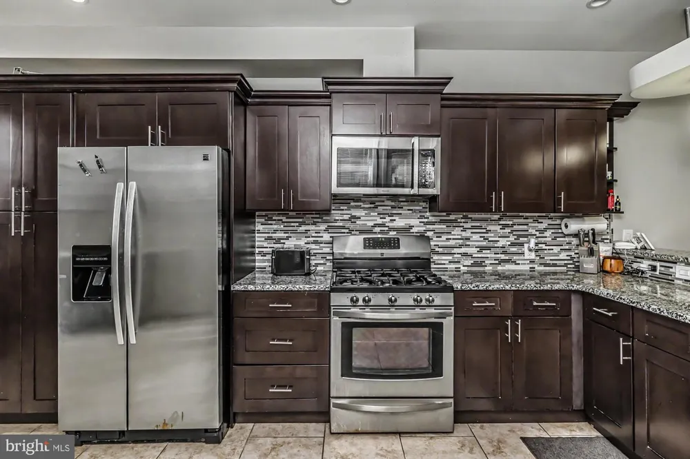 4922 PINE STREET Philadelphia, PA 19143