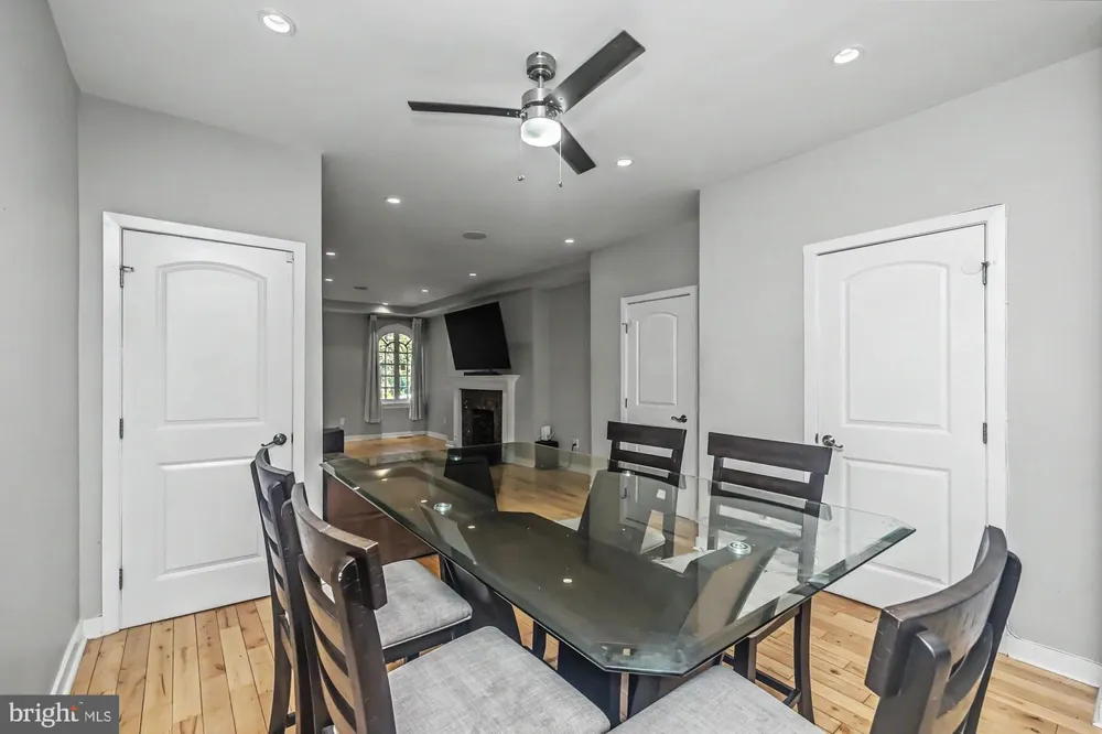 4922 PINE STREET Philadelphia, PA 19143