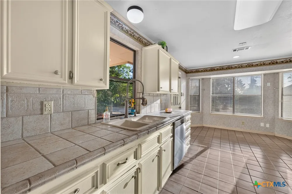 114 Wind Ridge Drive Harker Heights, TX 76548