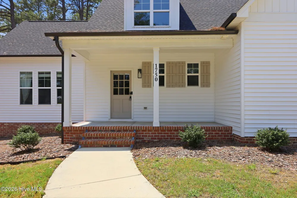 1750 E Indiana Avenue Southern Pines, NC 28387