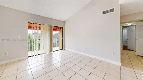 15600 SW 80th St #L-304